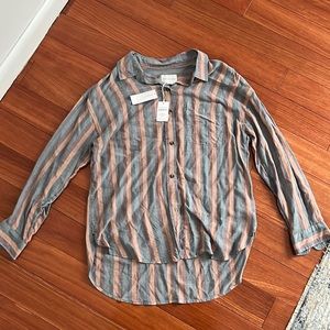 American eagle button down
